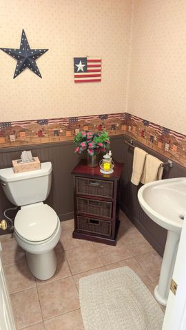 300 Buck Island Road APT 14F, West Yarmouth, MA 02673