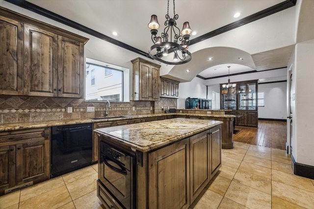 4119 Allen St, Houston, TX 77007