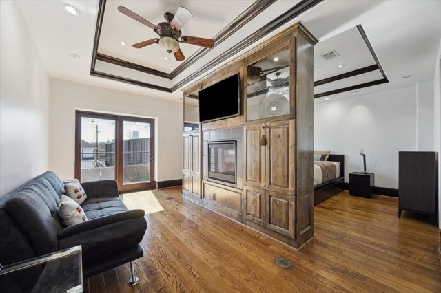 4119 Allen St, Houston, TX 77007