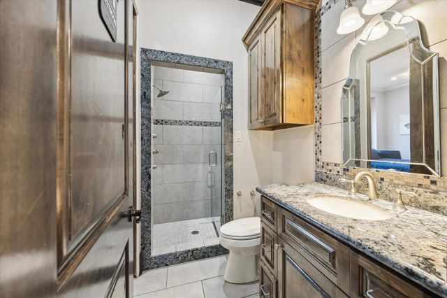 4119 Allen St, Houston, TX 77007