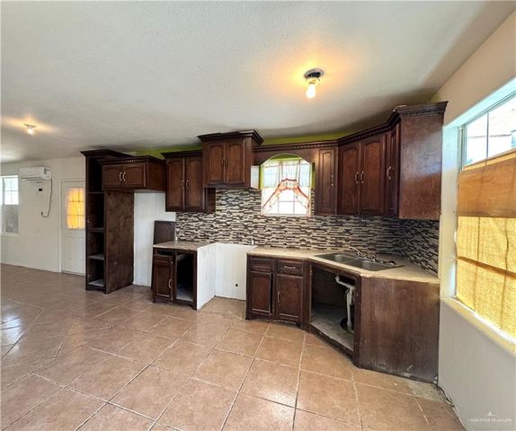 6611 Roulette Street, Edinburg, TX 78542