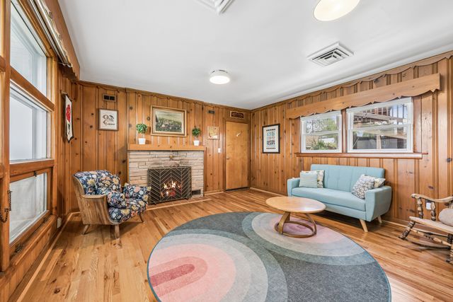 7900 Karlov Avenue, Skokie, IL 60076