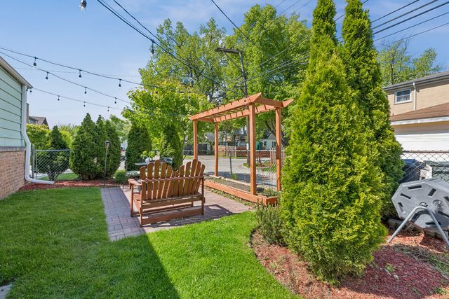 7900 Karlov Avenue, Skokie, IL 60076