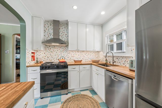 7900 Karlov Avenue, Skokie, IL 60076