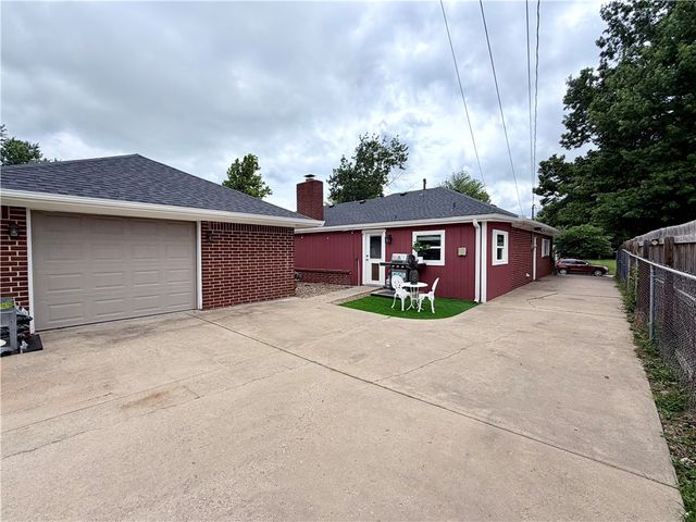 715 Maria Street, Springdale, AR 72762