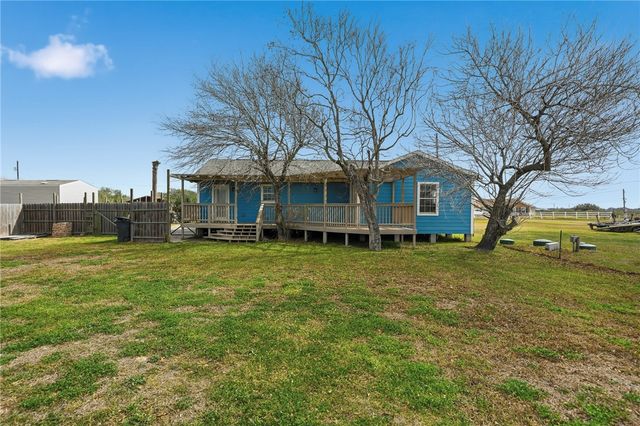 131 Janecek, Rockport, TX 78382