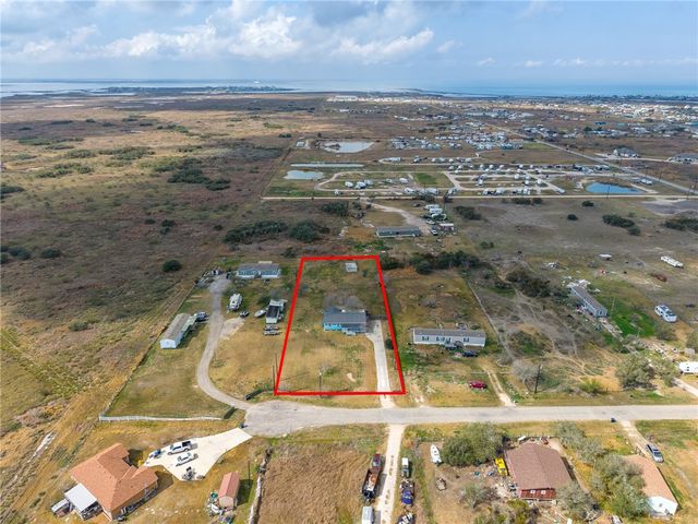 131 Janecek, Rockport, TX 78382