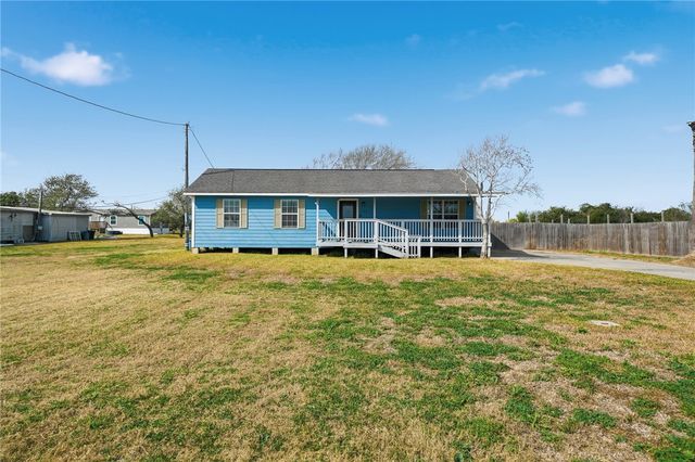 131 Janecek, Rockport, TX 78382