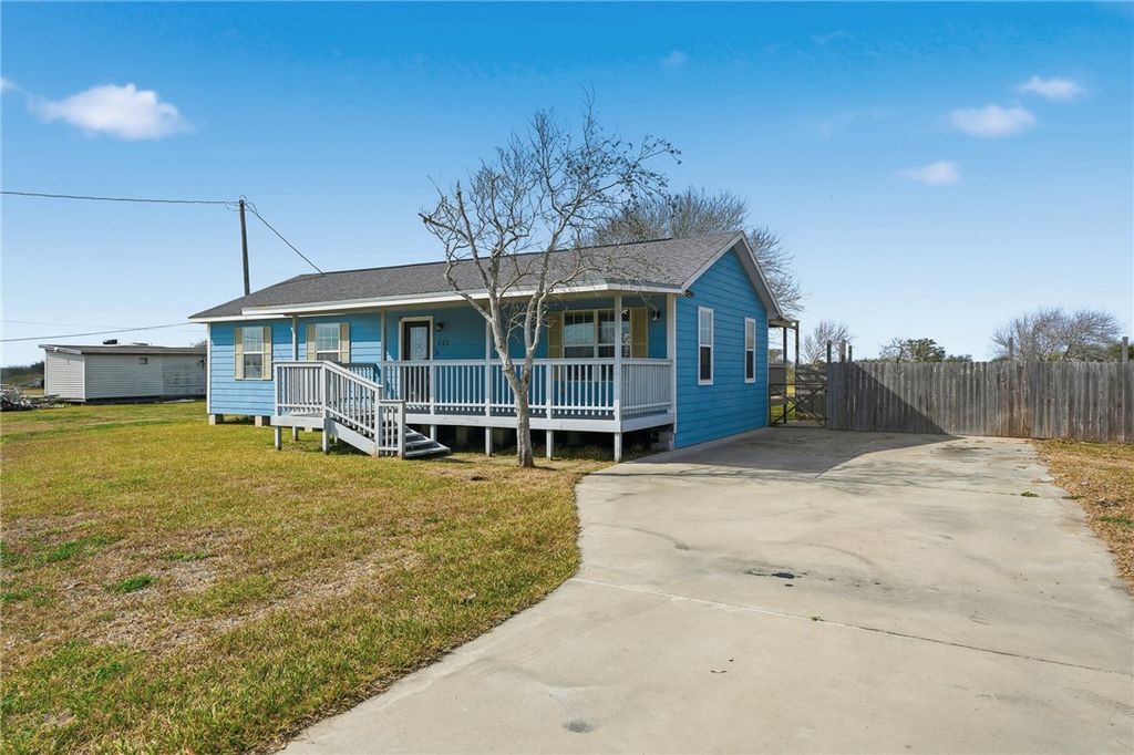 131 Janecek, Rockport, TX 78382