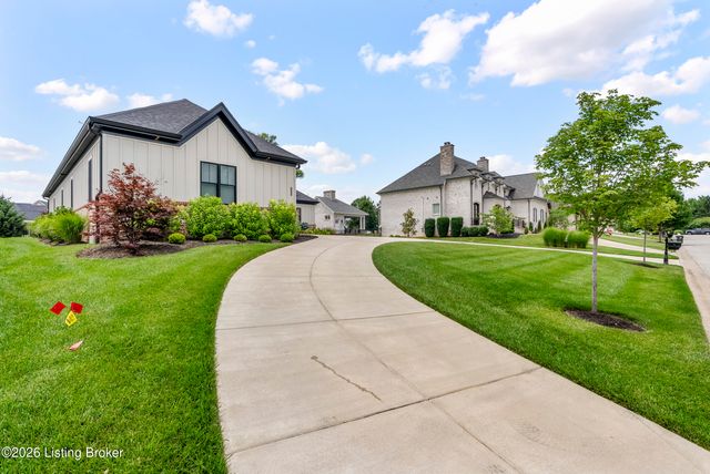 5204 Spring Mist Ct, Prospect, KY 40059