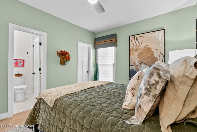 5204 Spring Mist Ct, Prospect, KY 40059