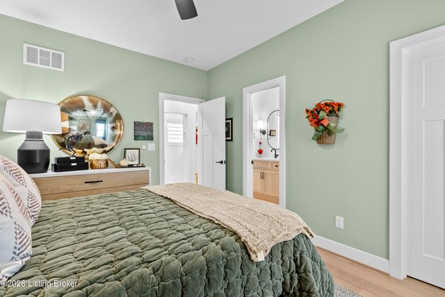 5204 Spring Mist Ct, Prospect, KY 40059