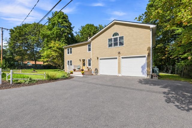 7 Chute Rd, Newbury, MA 01922