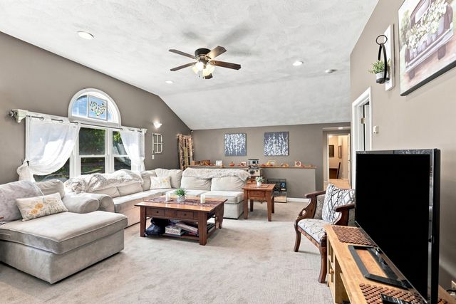 7 Chute Rd, Newbury, MA 01922