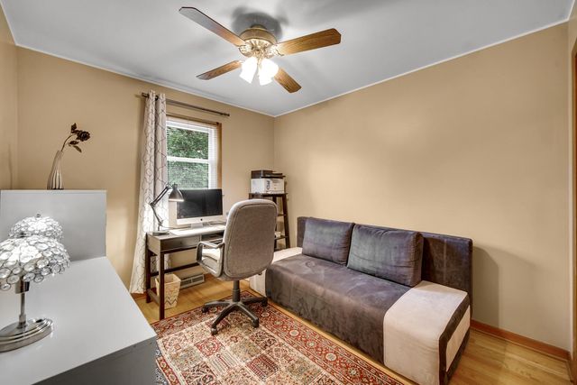 9544 Hawthorne Drive, Munster, IN 46321