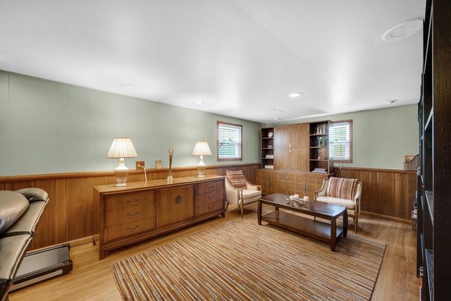 9544 Hawthorne Drive, Munster, IN 46321