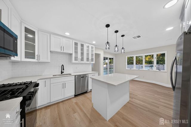 3 Innes Road, East Brunswick, NJ 08816