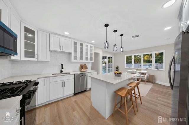 3 Innes Road, East Brunswick, NJ 08816