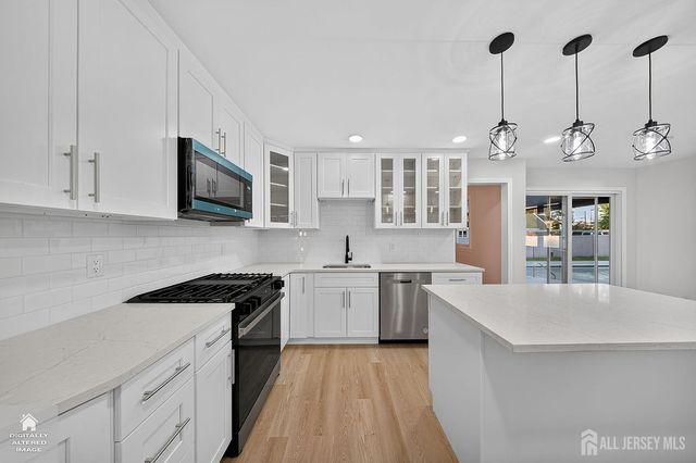 3 Innes Road, East Brunswick, NJ 08816