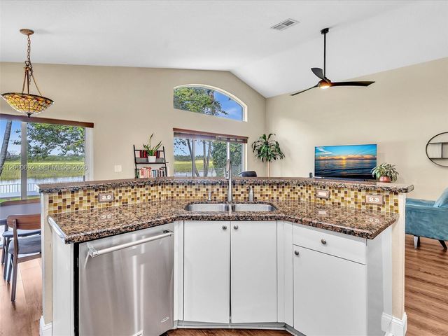 1208 NW 144th Terrace, Pembroke Pines, FL 33028