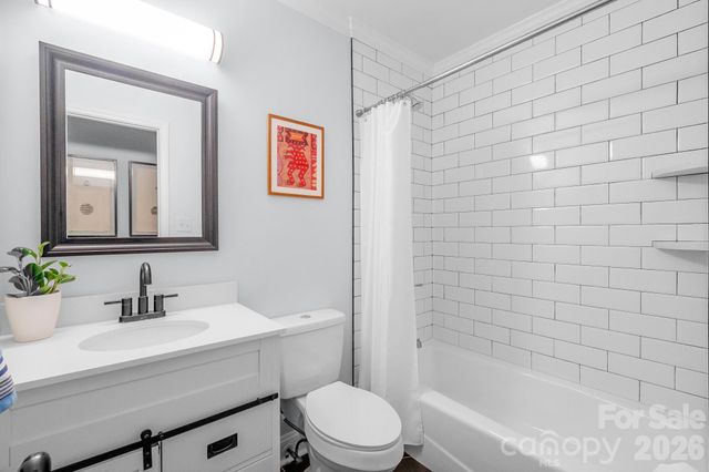 5917 Doncaster Drive, Charlotte, NC 28211