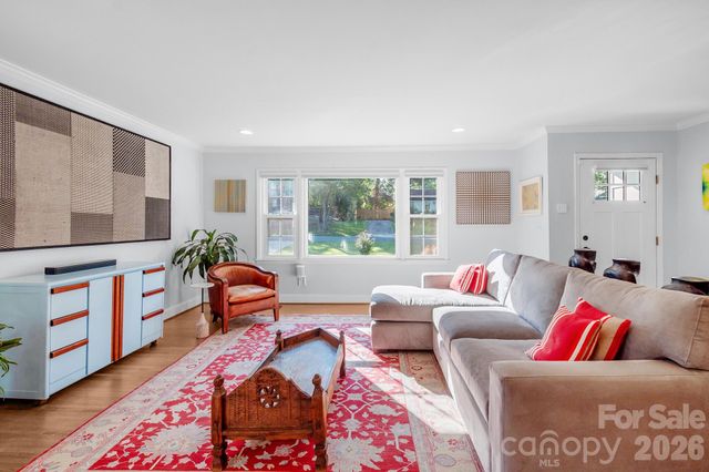 5917 Doncaster Drive, Charlotte, NC 28211