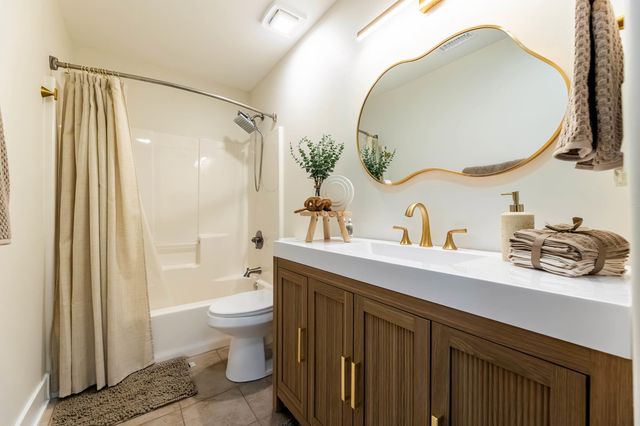 7378 Winchester Lane, Schererville, IN 46375