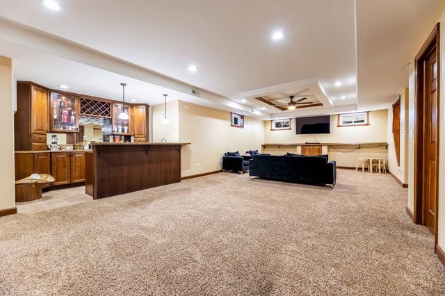 7378 Winchester Lane, Schererville, IN 46375