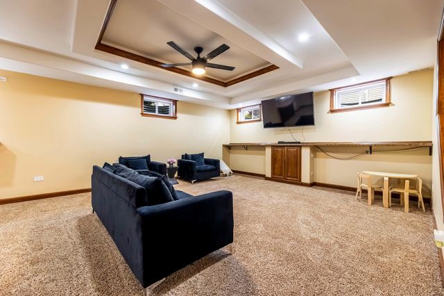 7378 Winchester Lane, Schererville, IN 46375