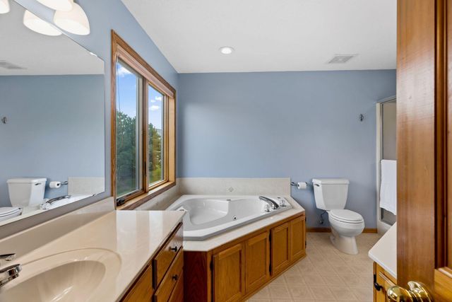 10053 Raleigh Court, Woodbury, MN 55129