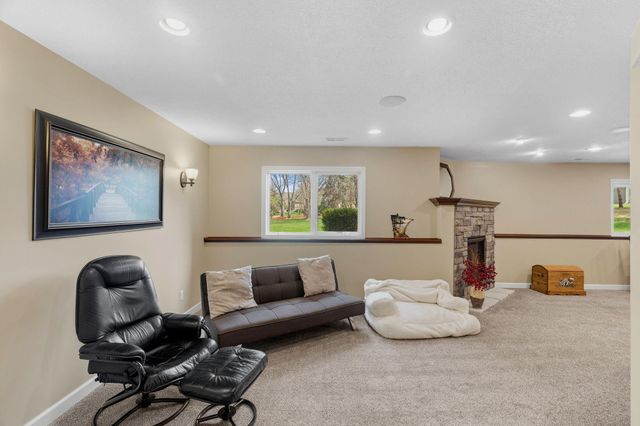 10053 Raleigh Court, Woodbury, MN 55129