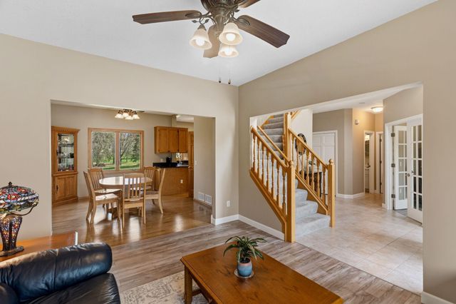 10053 Raleigh Court, Woodbury, MN 55129