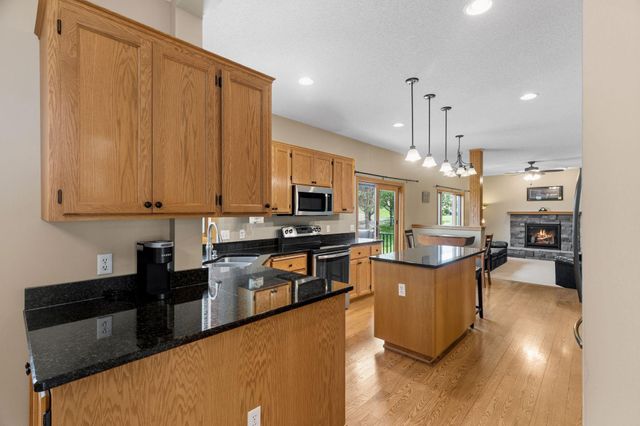 10053 Raleigh Court, Woodbury, MN 55129