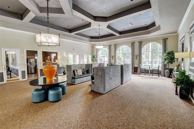 8583 Vía Serena, Boca Raton, FL 33433