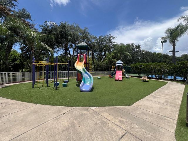 8583 Vía Serena, Boca Raton, FL 33433