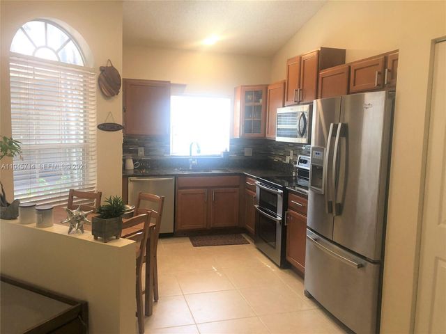 8583 Vía Serena, Boca Raton, FL 33433