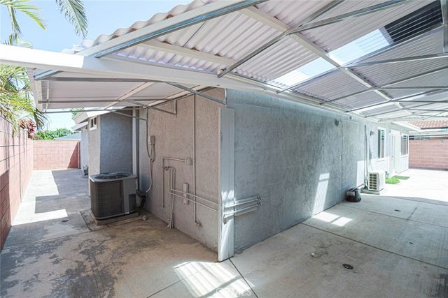 8872 Montrose Avenue, Westminster, CA 92683