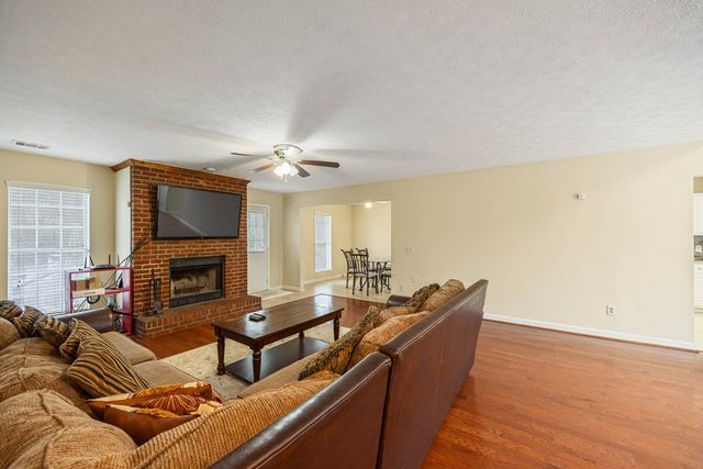 556 Douglas Drive, Ellerslie, GA 31807