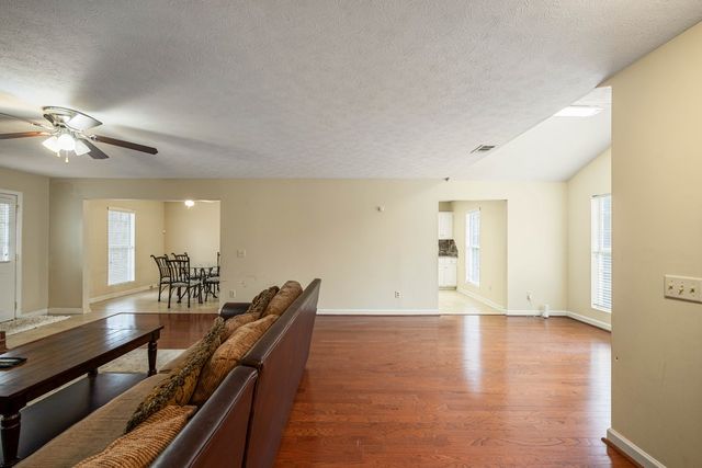 556 Douglas Drive, Ellerslie, GA 31807