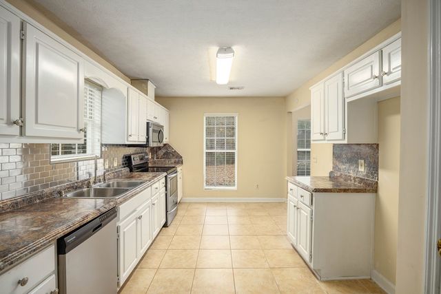 556 Douglas Drive, Ellerslie, GA 31807