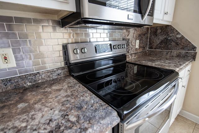 556 Douglas Drive, Ellerslie, GA 31807