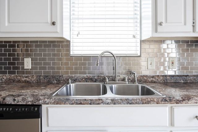 556 Douglas Drive, Ellerslie, GA 31807