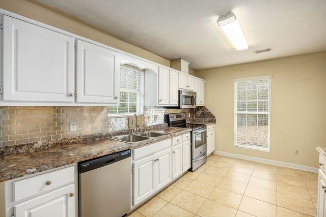 556 Douglas Drive, Ellerslie, GA 31807