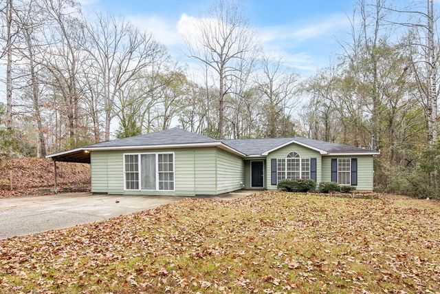 556 Douglas Drive, Ellerslie, GA 31807