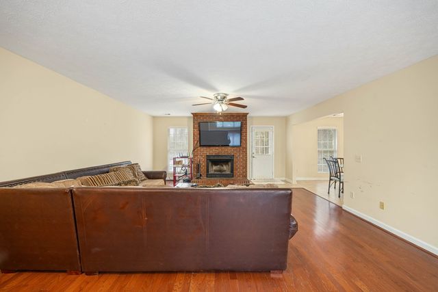 556 Douglas Drive, Ellerslie, GA 31807