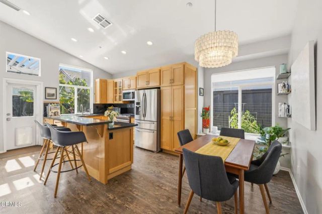795 Livingston Avenue, Ventura, CA 93003