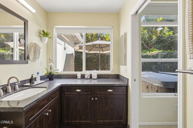 795 Livingston Avenue, Ventura, CA 93003