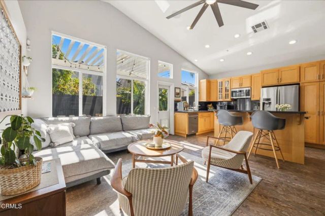 795 Livingston Avenue, Ventura, CA 93003