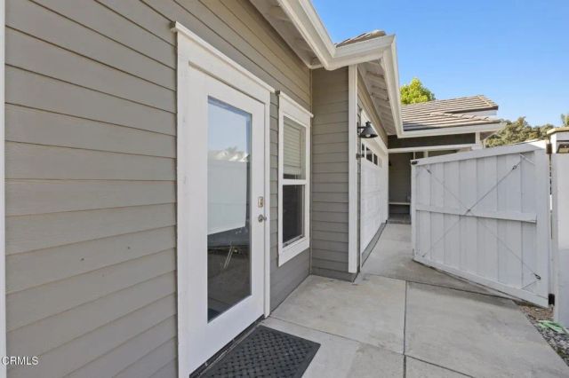 795 Livingston Avenue, Ventura, CA 93003