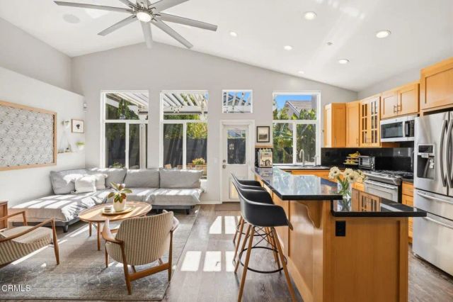 795 Livingston Avenue, Ventura, CA 93003